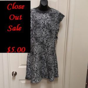 NWT Who What Wear Black & White Dress